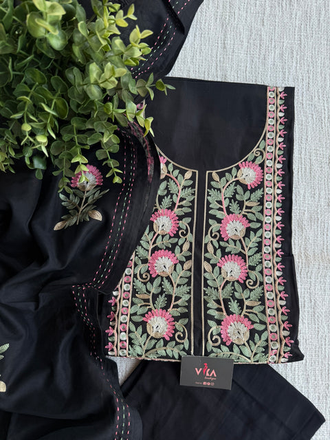 Emb neck cotton suit material