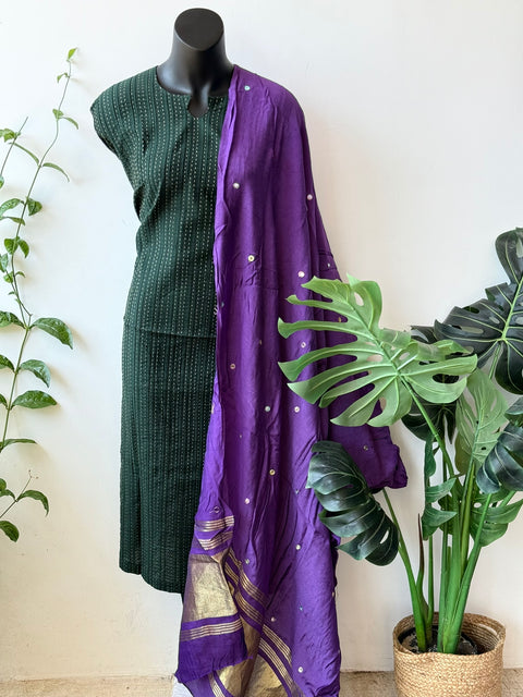 Contrast mirror work silk Dupatta with silk cotton top
