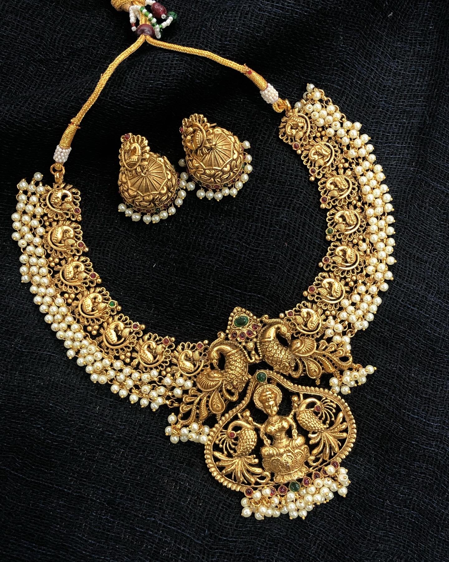 Imitation jewellery – VIKA Boutique