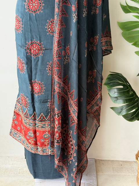 Printed crepe silk salwar suit material