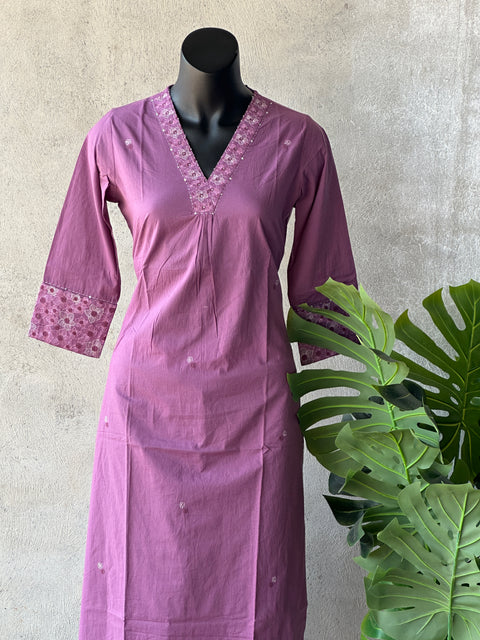 Embroidery neck plain cotton kurta pant - Purple