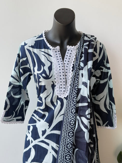 Navy blue & white Printed Kurta with Pant & Dupatta