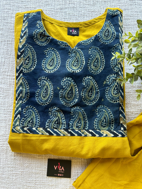 Printed Vikhadi cotton suit material