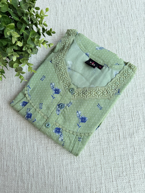 L size printed Alpine nighty