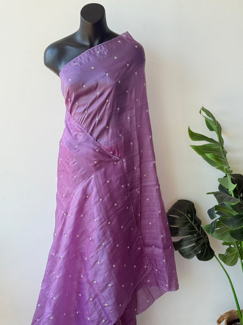 Pointed emb Guchi silk saree