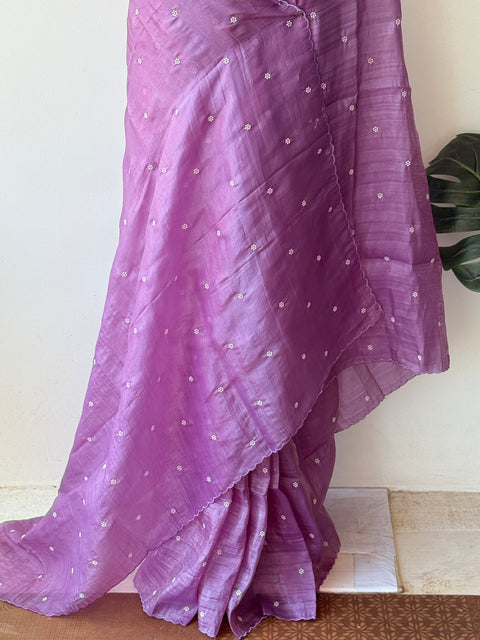 Pointed emb Guchi silk saree