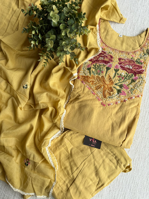 Neck emb pure cotton suit set