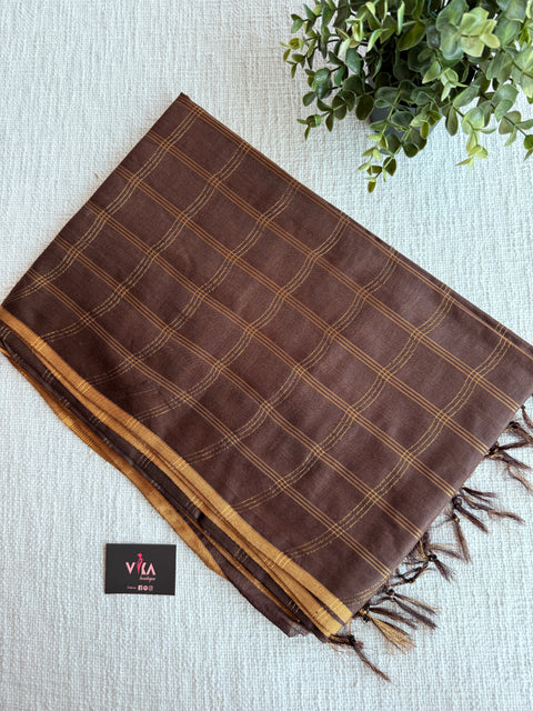 Checked Art silk saree with blouse