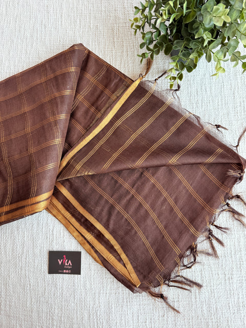 Checked Art silk saree with blouse