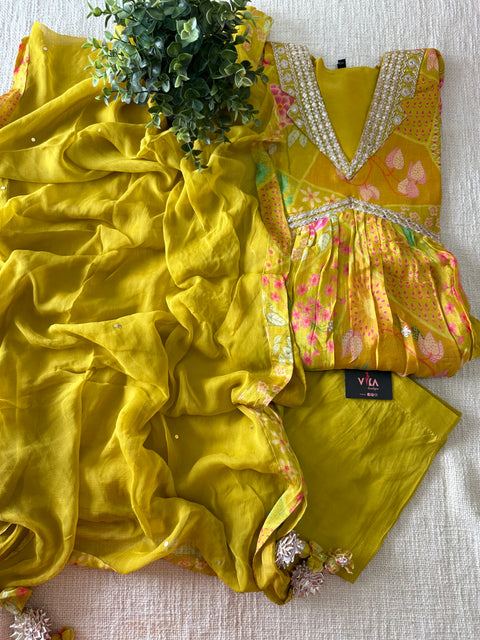 Alia floral printed muslin ready suit set
