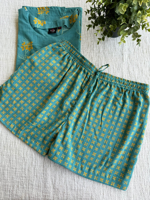 Size 40 cotton night top and shorts