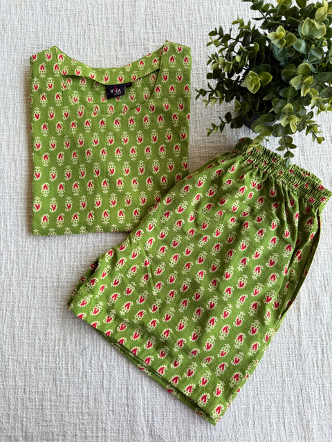 Size 38 cotton night top and shorts