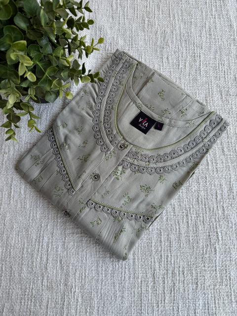 L and XL size printed alpine Nighty