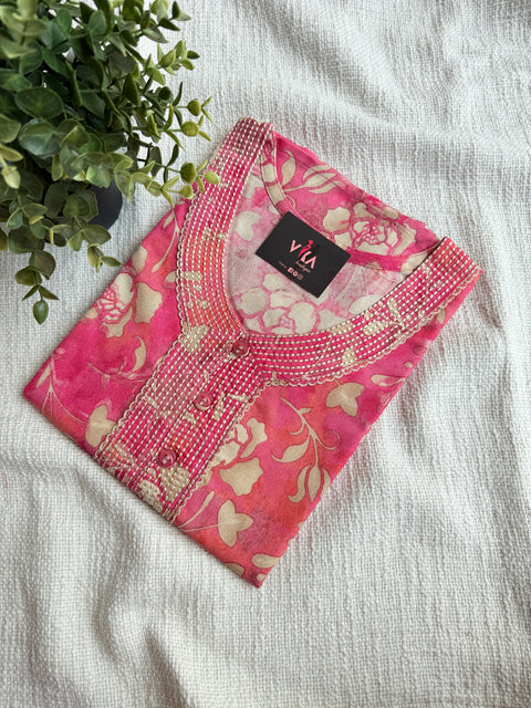 L and XL size printed Alpine nighty