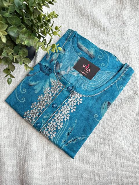 L and XL size printed Alpine nighty