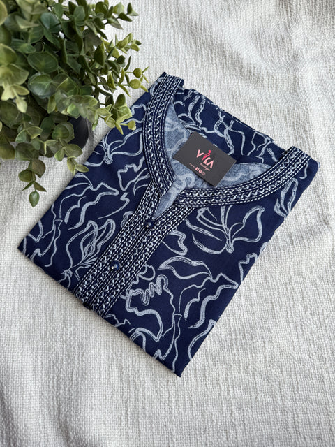 L and XL size printed Alpine nighty