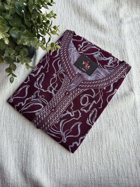 L and XL size printed Alpine nighty