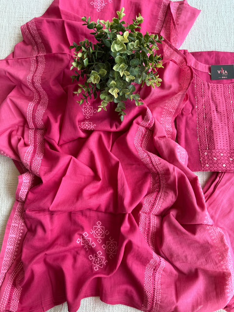 Handloom pink printed cotton suit set