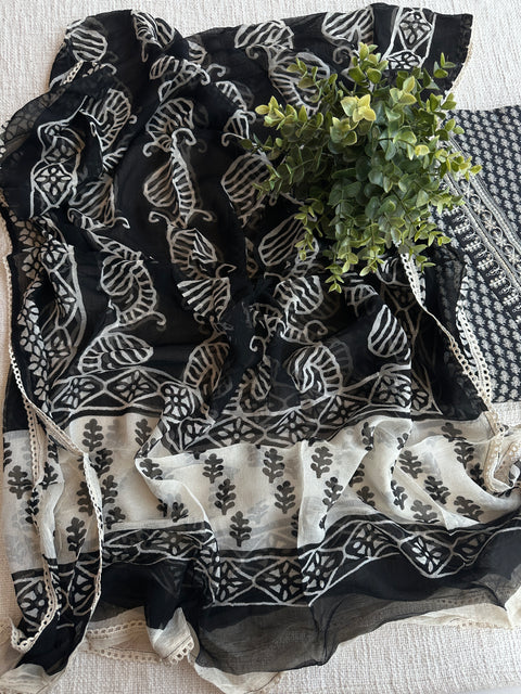 Printed cotton suit with chiffon dupatta