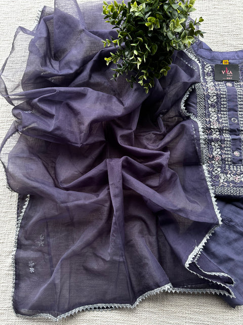 Neck emb dola silk ready suit set