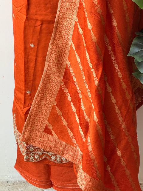 Neck emb russian silk suit material