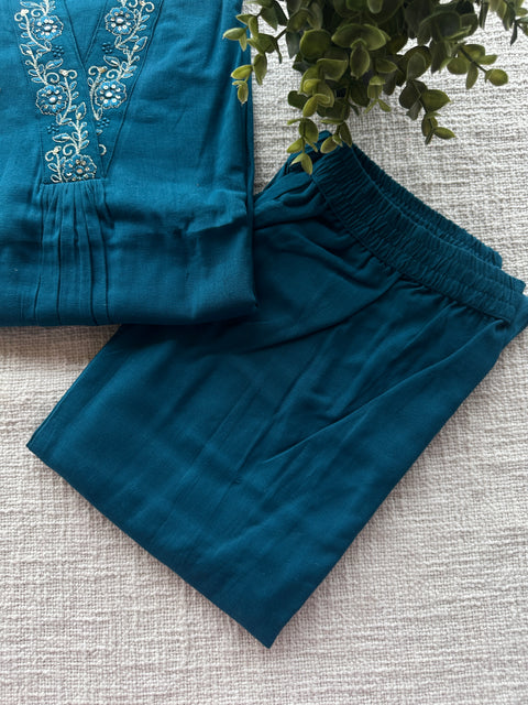 Collared neck plain kurta pant set