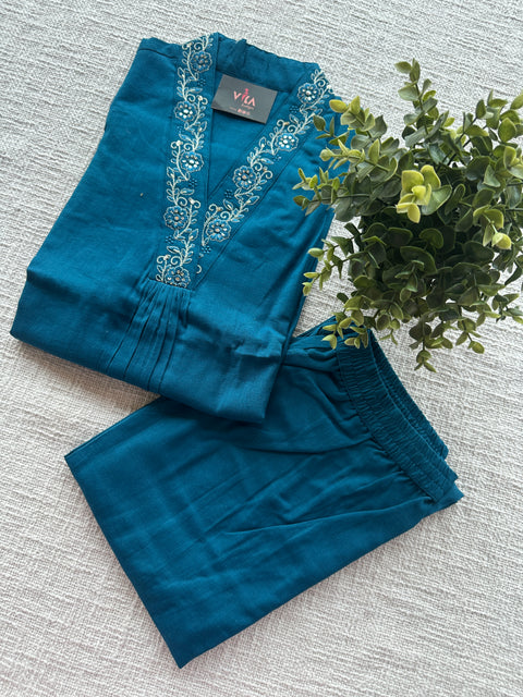 Collared neck plain kurta pant set