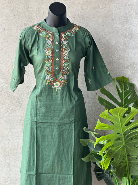 Hand emb mul cotton kurti pant