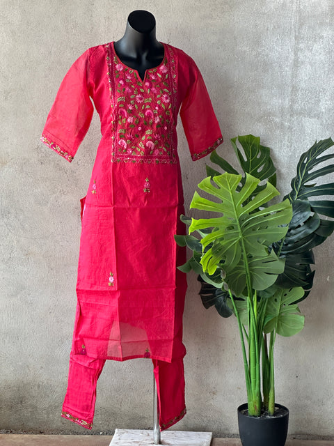 Hand emb chanderi kurti pant