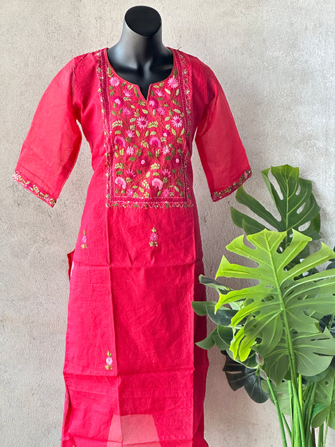 Hand emb chanderi kurti pant