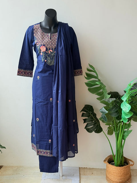 Neck emb pure cotton suit set
