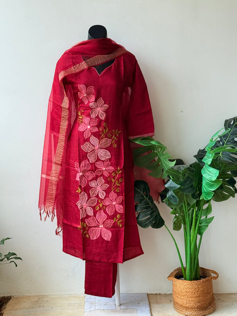 Embroidery Dola silk suit set - Ruby red