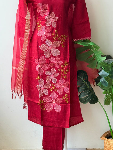 Embroidery Dola silk suit set - Ruby red