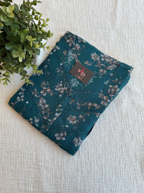XXL size printed Alpine nighty