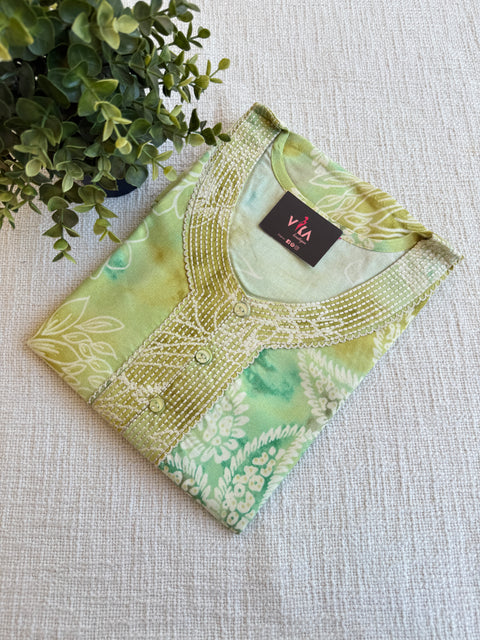 XL size printed Alpine nighty
