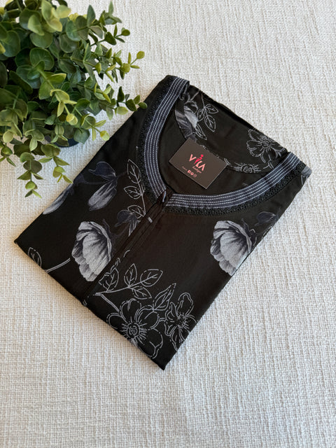 XL size printed Alpine nighty