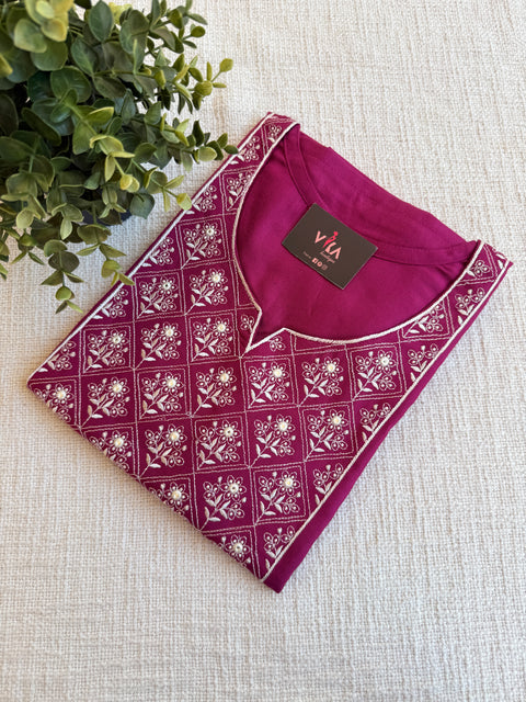 XL size printed Alpine nighty