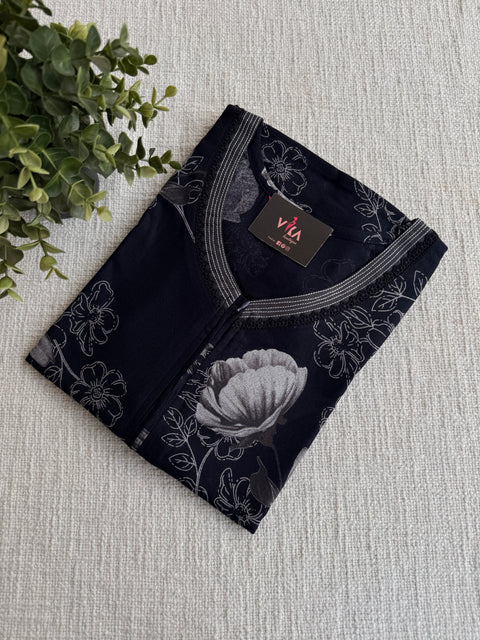 L size printed Alpine nighty
