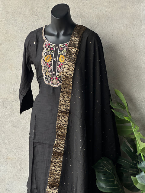Neck embroidery Dola silk suit set