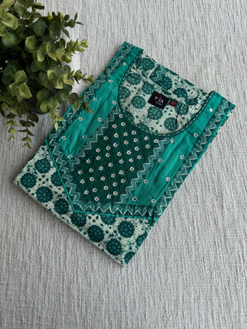 M size slim fit printed cotton nighty