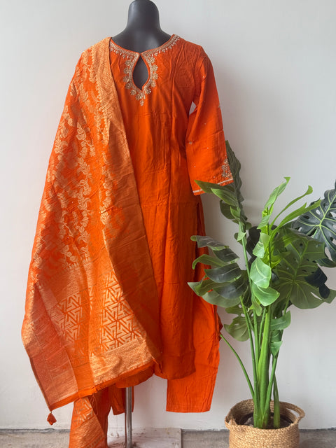 Neck emb Dola silk kurta pant set