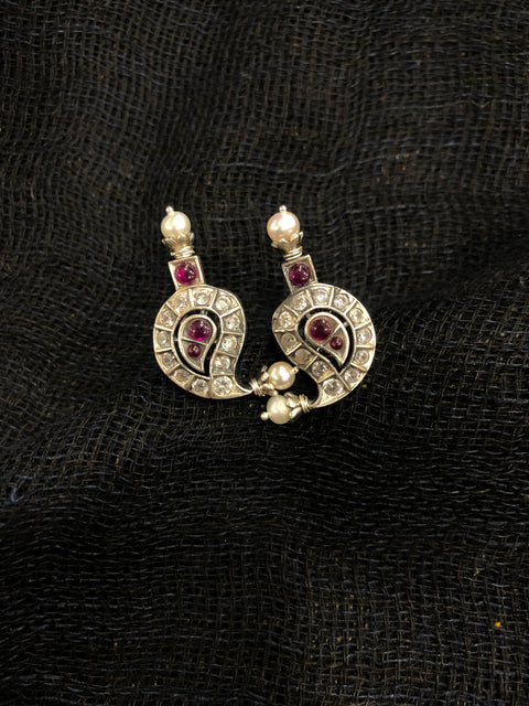 925 silver paisley pearl earring - White