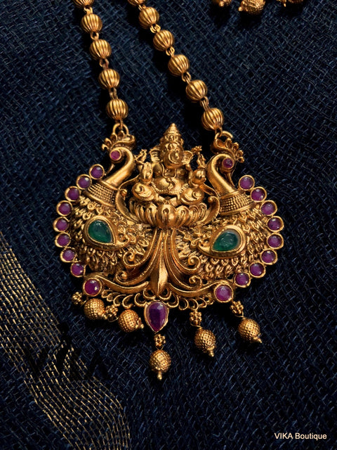 Golden Matte Finish neck pendant