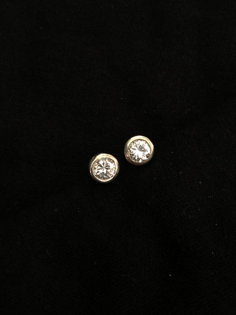 925 silver single stone stud -silver