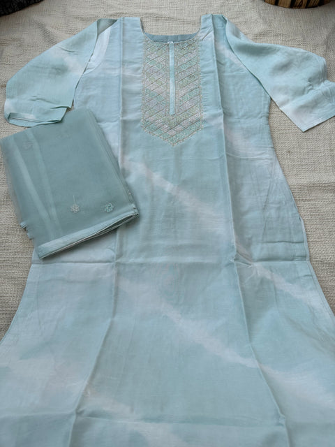 Shaded Dola silk kurta set